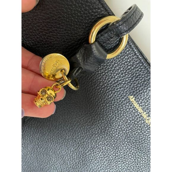 Alexander McQueen Gold Skull Black Leather Shopper Travel Tote Bag - Picture 5 of 13